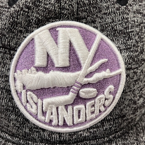 New York Islanders Grey Cap. Purple for Hockey Fights Cancer. OS - Picture 7 of 7